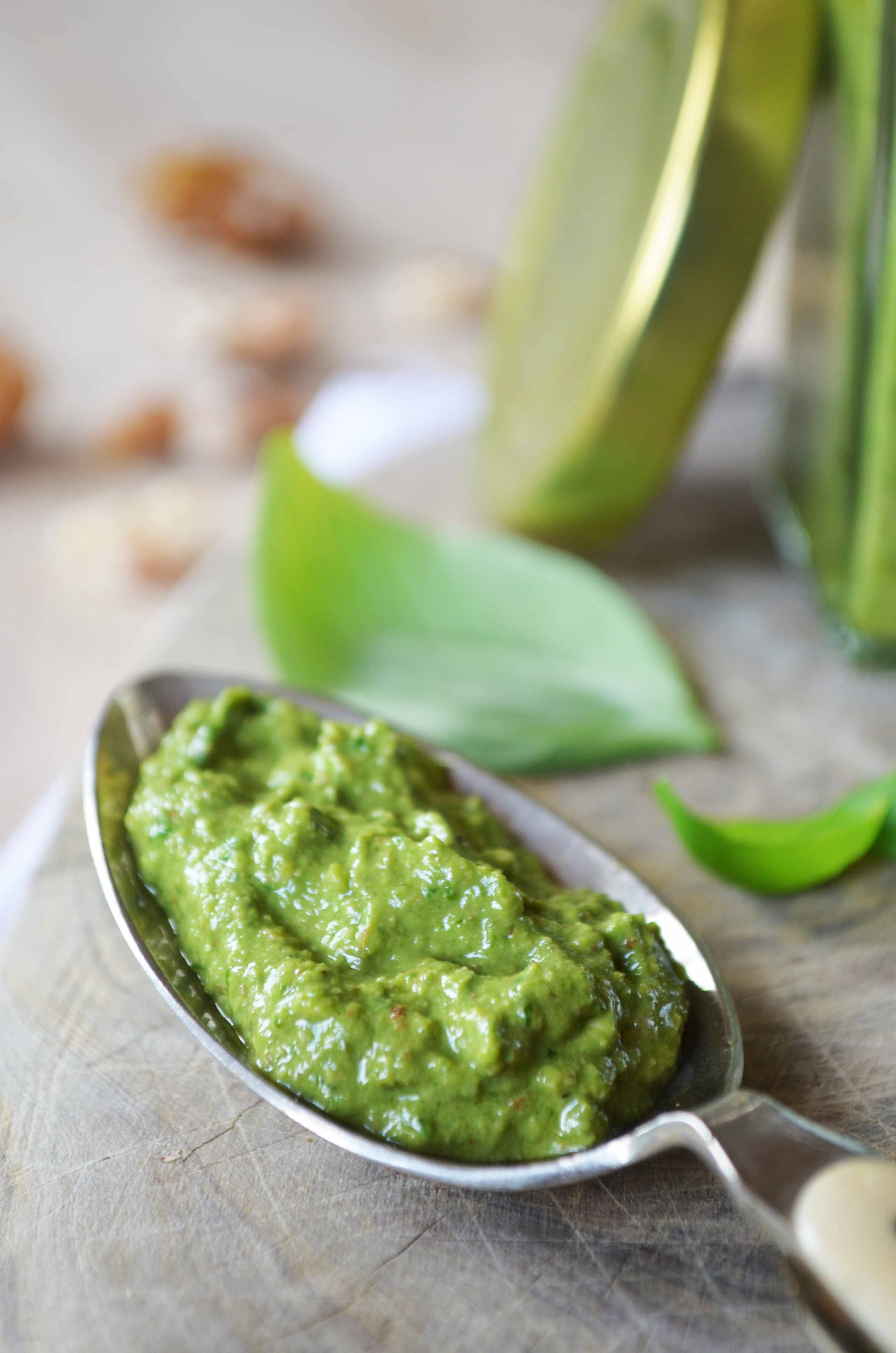 Creamy Pesto with Walnuts and Spinach