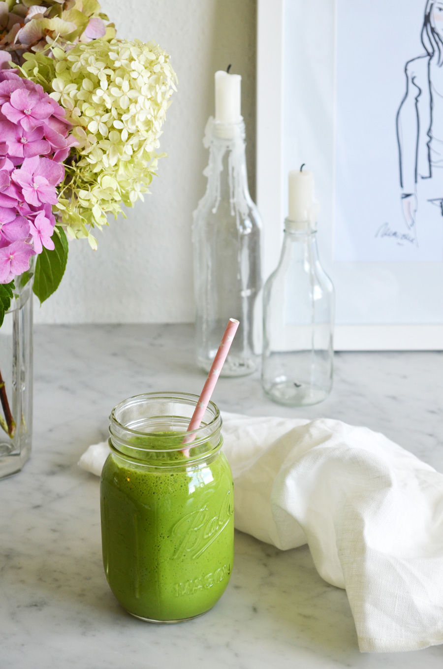 Green lime smoothie by That Healthy Kitchen